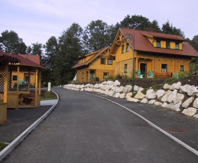 Oeko Feriendorf Schlierbach エクステリア 写真